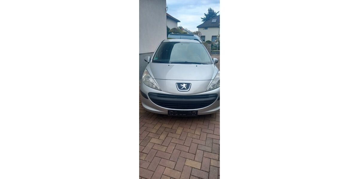Peugeot 207 153.881 km 2.300 &euro; Köpenick 12555