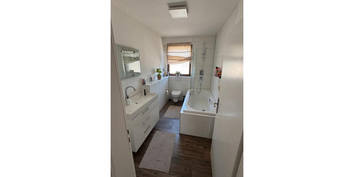 Dachgeschoßwohnung Düren Mariaweiler-Hoven - 3 Zimmer, 71 m&sup2;, 192.000&euro; | Angebot:27114755