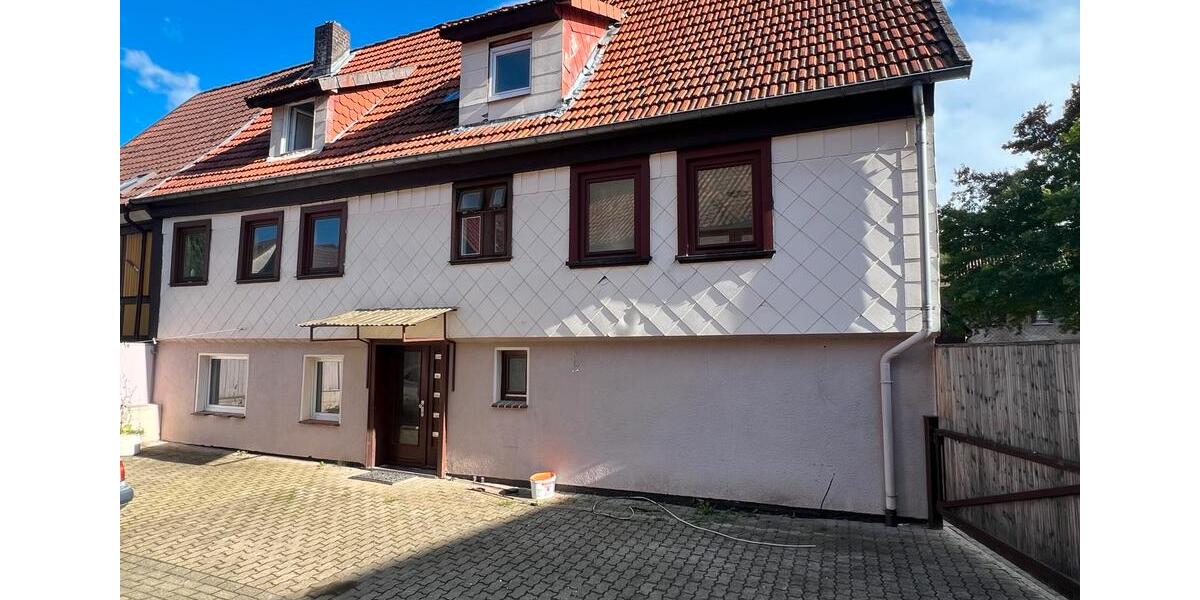 EinZweifamilienhaus in top Lage 9 zimmer