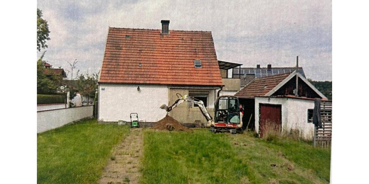 Grundstück mit Altbestand 3.5 zimmer