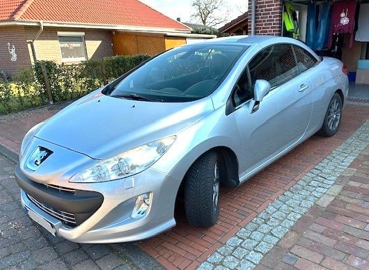 Peugeot 308 165.000 km 5.300 € Neuenburg 26340