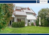 Großes Zwei-Familienhaus mit Energieeffiziensklasse B in familienfreundlicher Lage