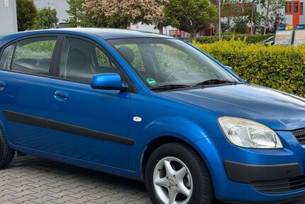 Kia Rio 116.042 km 2.750 &euro; Alsdorf 52477