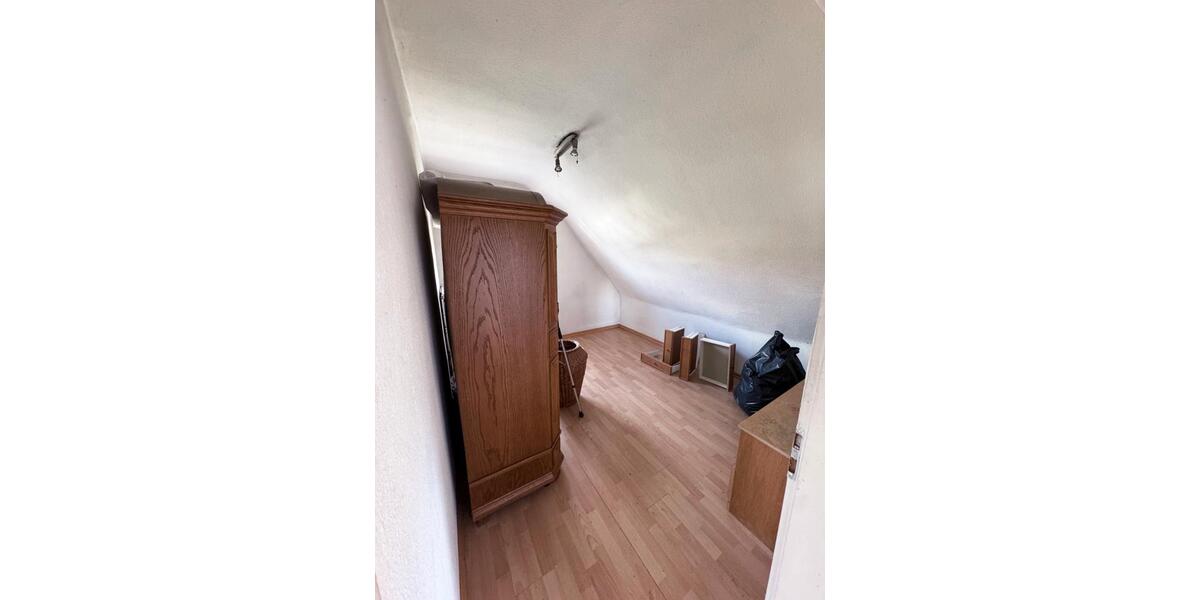 Einfamilienhaus Jünkerath - 7 Zimmer, 130 m&sup2;, 195.000&euro; | Angebot:25980022