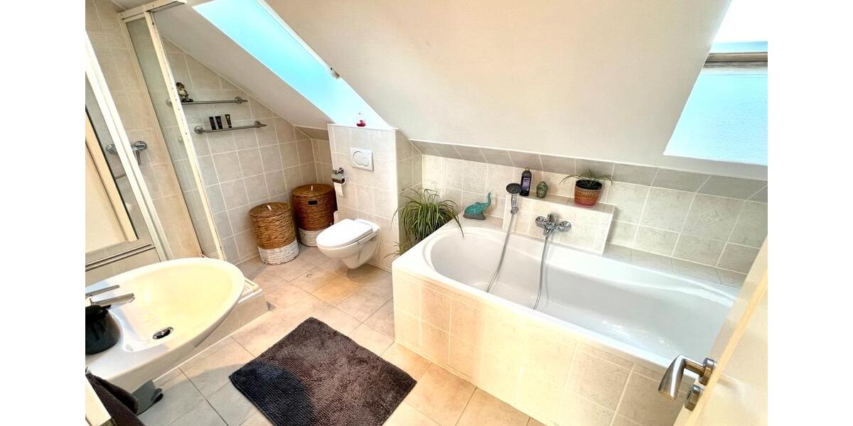 Dachgeschoßwohnung Bobingen - 3.5 Zimmer, 80 m&sup2;, 358.000&euro; | Angebot:24577269