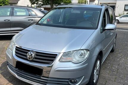 VW Touran 258.000 km 3.400 &euro; Obertshausen 63179