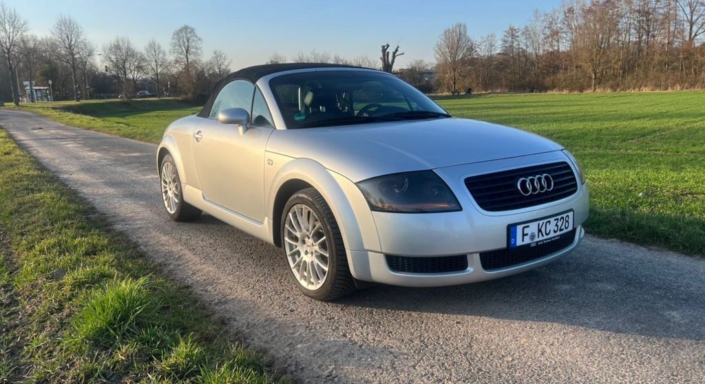 Audi TT 327.600 km 3.150 &euro; Frankfurt am Main 60433