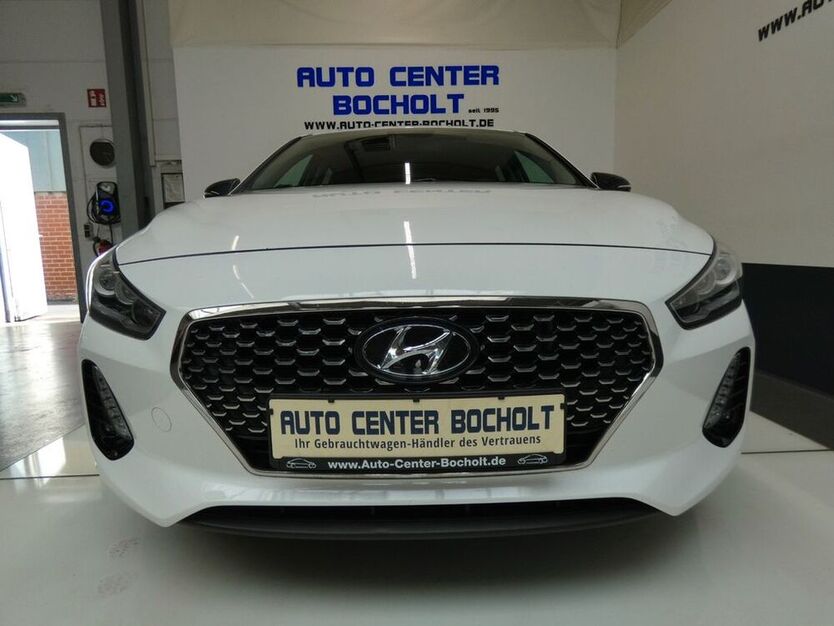 i30