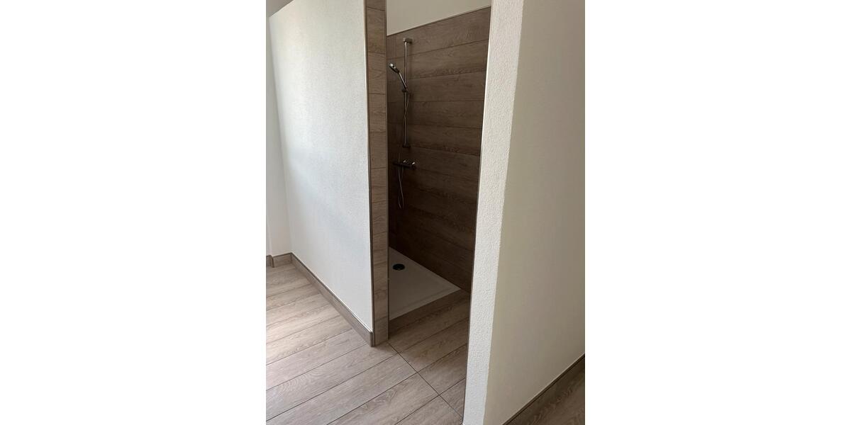 Etagenwohnung Neuental - 3 Zimmer, 109 m&sup2;, 1.100&euro; | Angebot:26224484