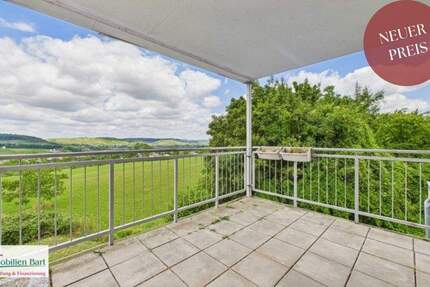 PERL: SOFORT FREI! 107 M² WOHNUNG + 2 GARAGEN + TOLLE AUSSICHT! 3 zimmer