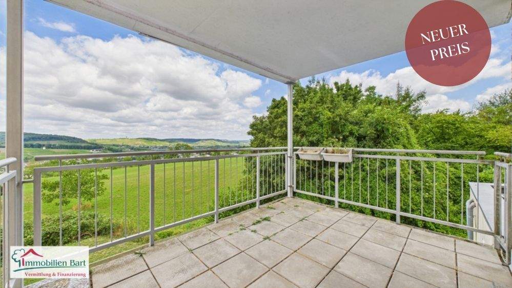 PERL: SOFORT FREI! 107 M² WOHNUNG + 2 GARAGEN + TOLLE AUSSICHT! 3 zimmer