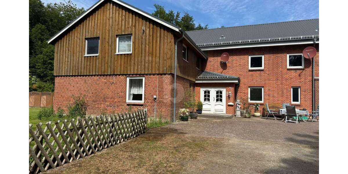 Etagenwohnung Schönwalde am Bungsberg - 6 Zimmer, 115 m&sup2;, 170.000&euro; | Angebot:27081175