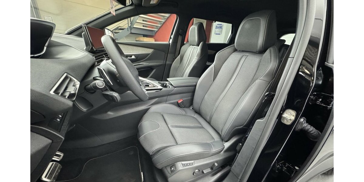 Peugeot 5008 GT 130 Black Edition EAT8 1.Hand Massage 20.400 km 25.920 &euro; Lich 35423