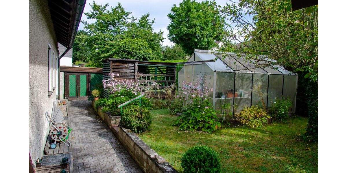 Einfamilienhaus Schnaittenbach - 5 Zimmer, 153 m&sup2;, 360.000&euro; | Angebot:25664084