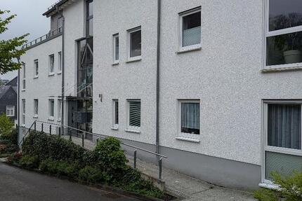 Sehr großzügige, gehobene 3 - Zimmer Wohnung mit barrierefreiem Zugang im Zentrum von Gummersbach