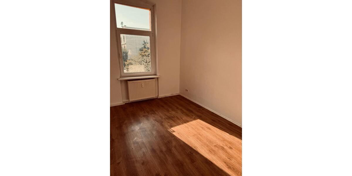 Etagenwohnung Döbeln - 3 Zimmer, 75 m&sup2;, 429&euro; | Angebot:26024312