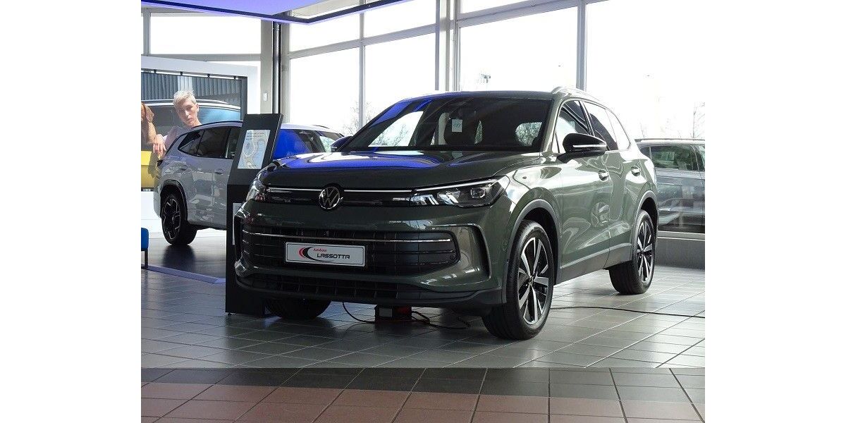 VW Tiguan 12.500 km 44.450 &euro; Meißen 01662