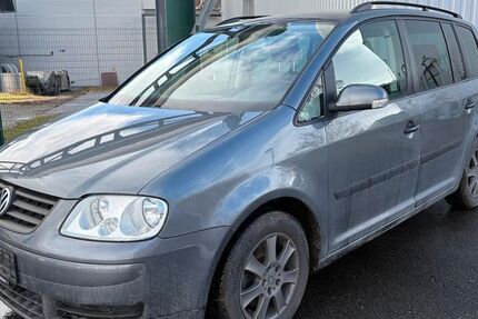 VW Touran 149.000 km 1.990 &euro; Drei Gleichen OT Günthersleben 99869