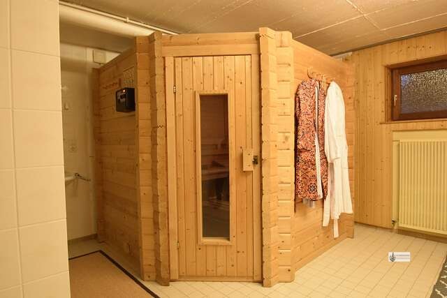 Eigentumswohnung im 2 Fam. Haus auch als Büro nutzbar großer Garten, Sauna, Garage unter 1.500 EURm² - Etagenwohnung Syke Lindhof | Angebot:27266148