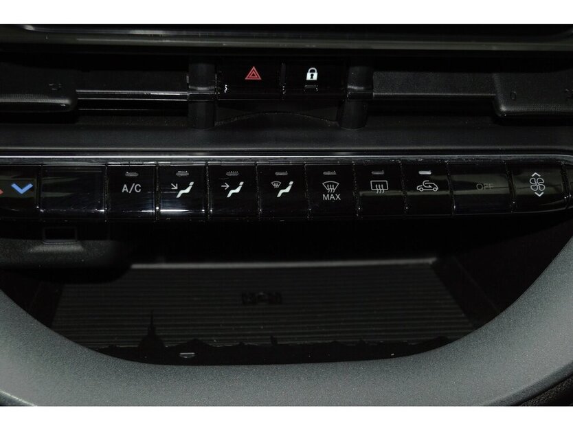 500e Action Carplay Android Automatik 1.Hand