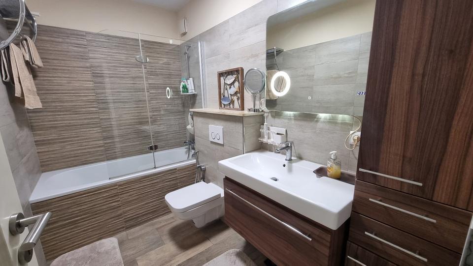 4-Zimmer-Erdgeschosswohnung mit Terrasse& TG platz Provisionsfrei 4 zimmer