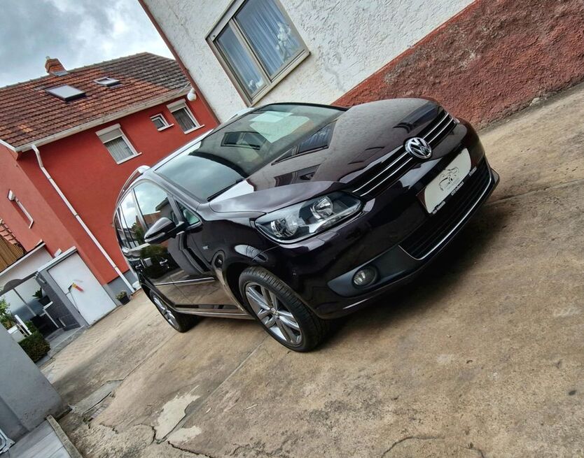 VW Touran 166.350 km 9.499 € Großheubach 63920