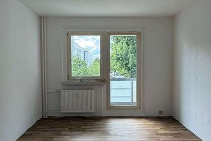 Wohnung Berlin Hellersdorf - 1 Zimmer, 35 m&sup2;, 599&euro; | Angebot:26865831