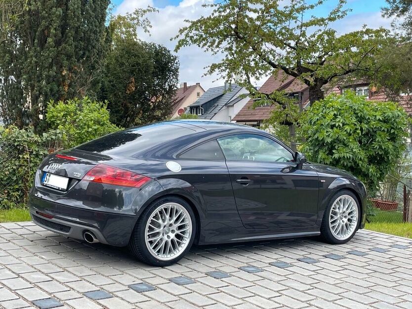 TT