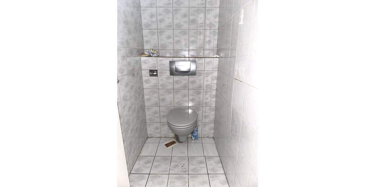 Ruhige Lage in D-Friedrichstadt! Gut geschnittene, citynahe 4 Zimmer Wohnung mit idealer Anbindung! 4 zimmer