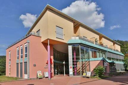 Büro in Bad Liebenzell 235.000 € 130 m²