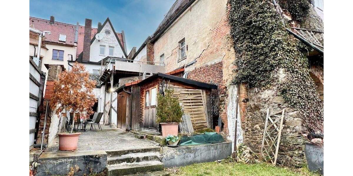 Reihenmittelhaus Neustadt an der Waldnaab Neustadt - 7 Zimmer, 238 m&sup2;, 269.000&euro; | Angebot:25779826