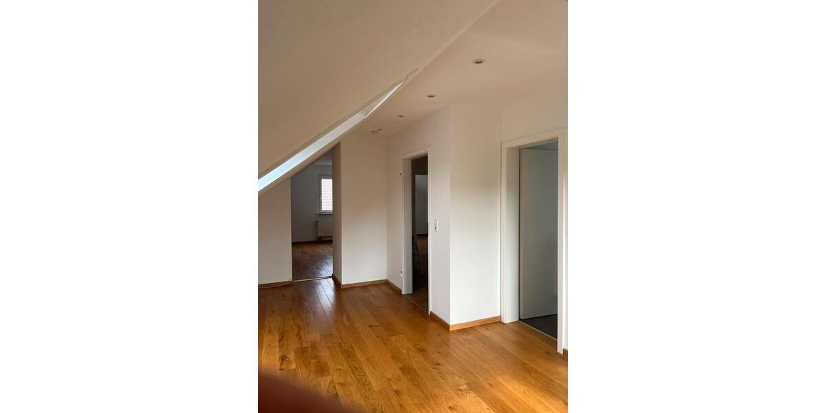 Dachgeschoßwohnung Michelstadt - 3 Zimmer, 60 m&sup2;, 860&euro; | Angebot:26595243