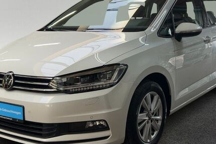 VW Touran 58.757 km 28.885 &euro; Hamburg 22761