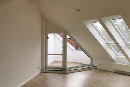 Horneburg: 2,5-Zimmer-Dachgeschosswohnung Vermietung ab 01.11.25 zimmer
