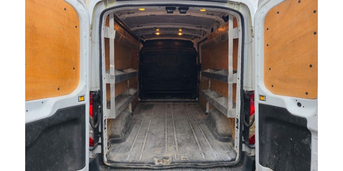 Ford Transit 166.000 km 8.999 &euro; Backnang 71522