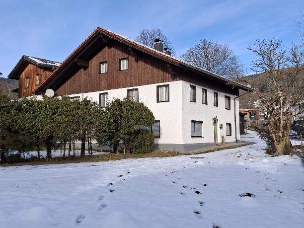 Mehrfamilienhaus, Wohnhaus Bodenmais - 8 Zimmer, 208 m&sup2;, 145.000&euro; | Angebot:25690529