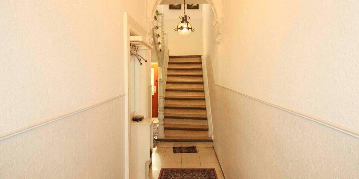 Reihenmittelhaus Trier Trier-Ost - 7 Zimmer, 142 m&sup2;, 275.000&euro; | Angebot:26307610