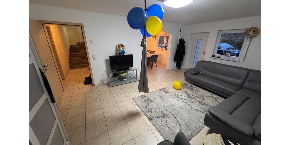 Einfamilienhaus Wiehl - 4 Zimmer, 130 m&sup2;, 1.700&euro; | Angebot:24750882