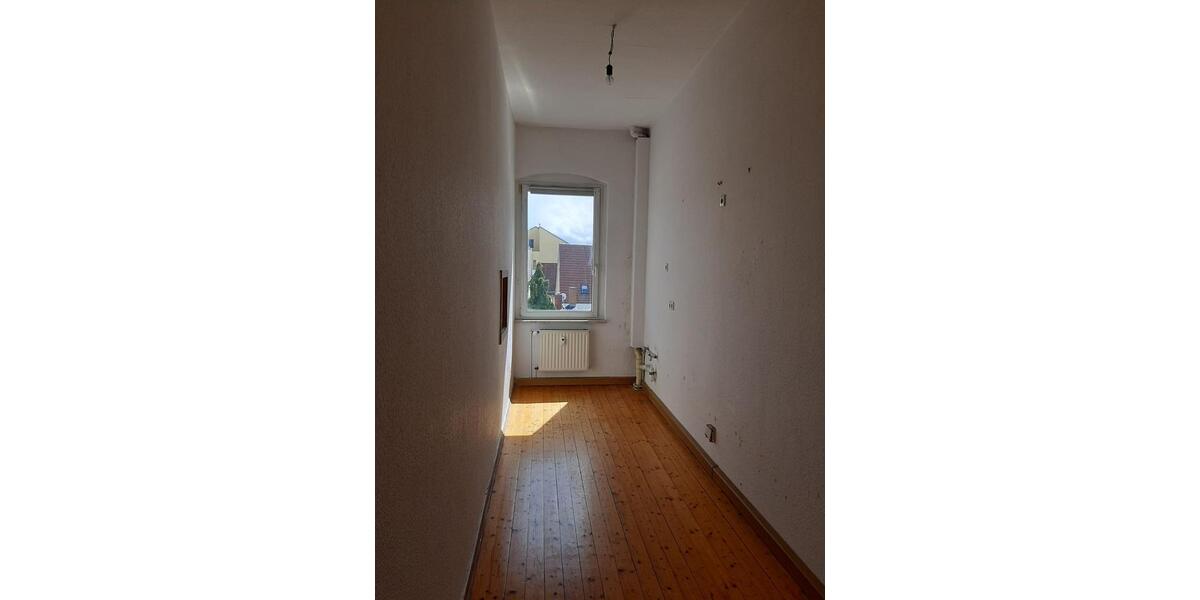 Etagenwohnung Eisenberg - 5 Zimmer, 126 m&sup2;, 960&euro; | Angebot:26359106
