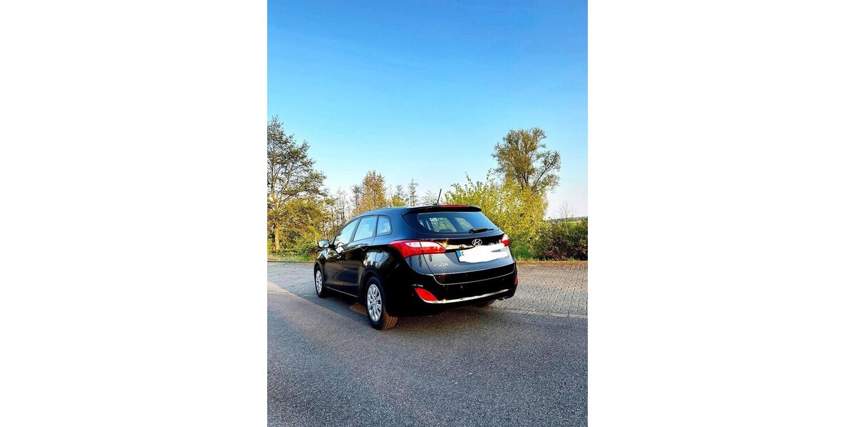 Hyundai i30 200.325 km 5.599 &euro; Frechen 50226