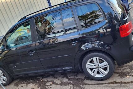 VW Touran 207.000 km 8.200 &euro; München 81541