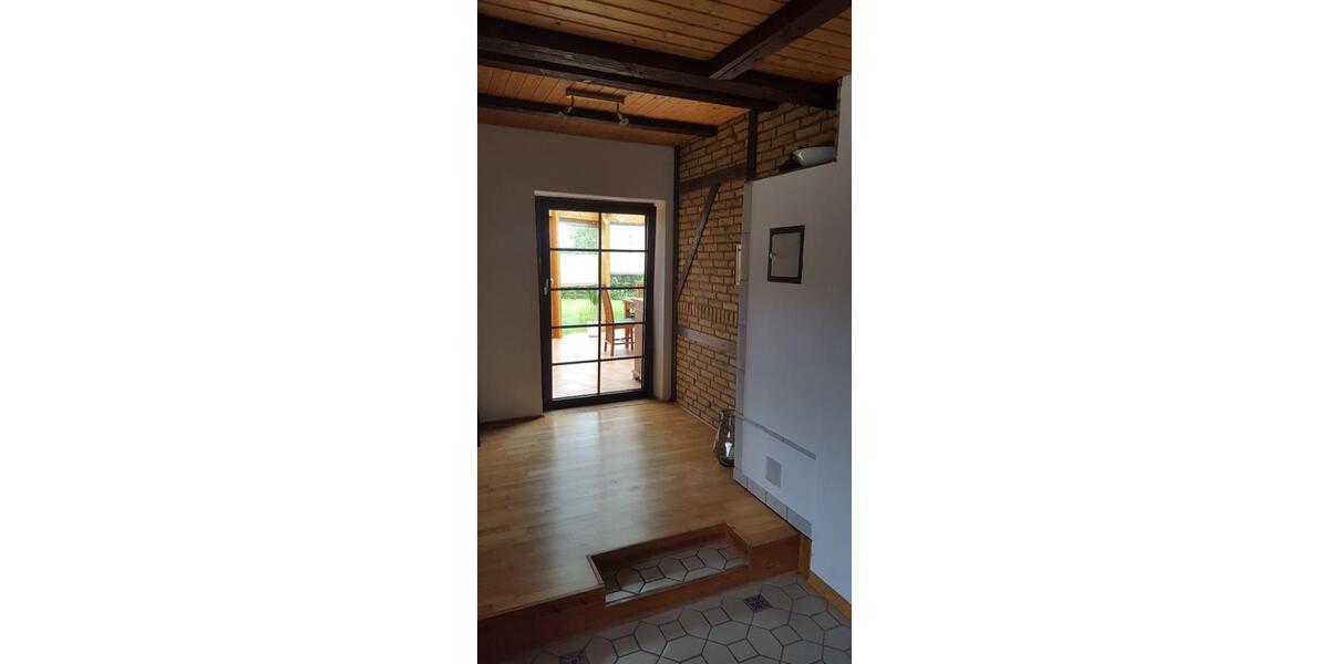 Erdgeschoßwohnung Mittelangeln - 6 Zimmer, 250 m&sup2;, 1.350&euro; | Angebot:25292754