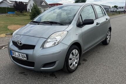Toyota Yaris 136.000 km 2.700 &euro; Kirchberg 55481
