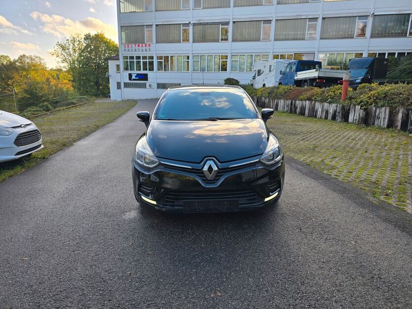 Renault Clio 72.247 km 6.664 € Herscheid 58849