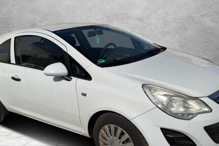 Opel Corsa 138.000 km 2.899 &euro; Detmold 32758