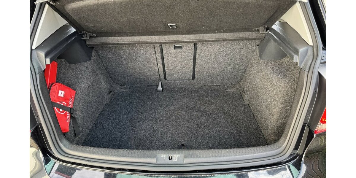 VW Golf Style Navi Klima.Temp.Sitzh.PDC.gr.Plakette 150.000 km 5.900 &euro; Erftstadt 50374