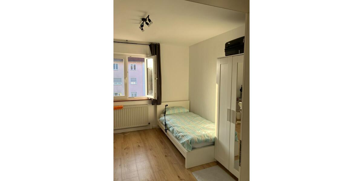 Etagenwohnung Kornwestheim - 1 Zimmer, 14 m&sup2;, 585&euro; | Angebot:25576433