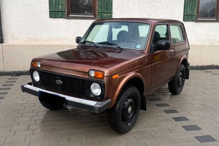 Lada Niva 81.252 km 3.000 &euro; Schorndorf 73614