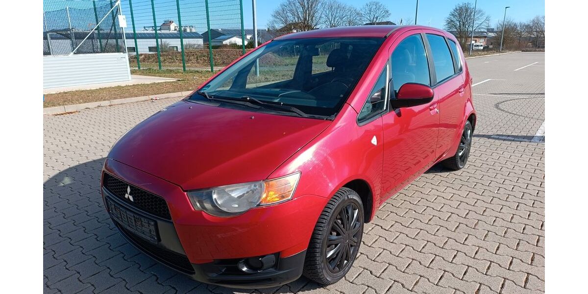 Mitsubishi Colt 187.060 km 2.300 &euro; Korbach 34497