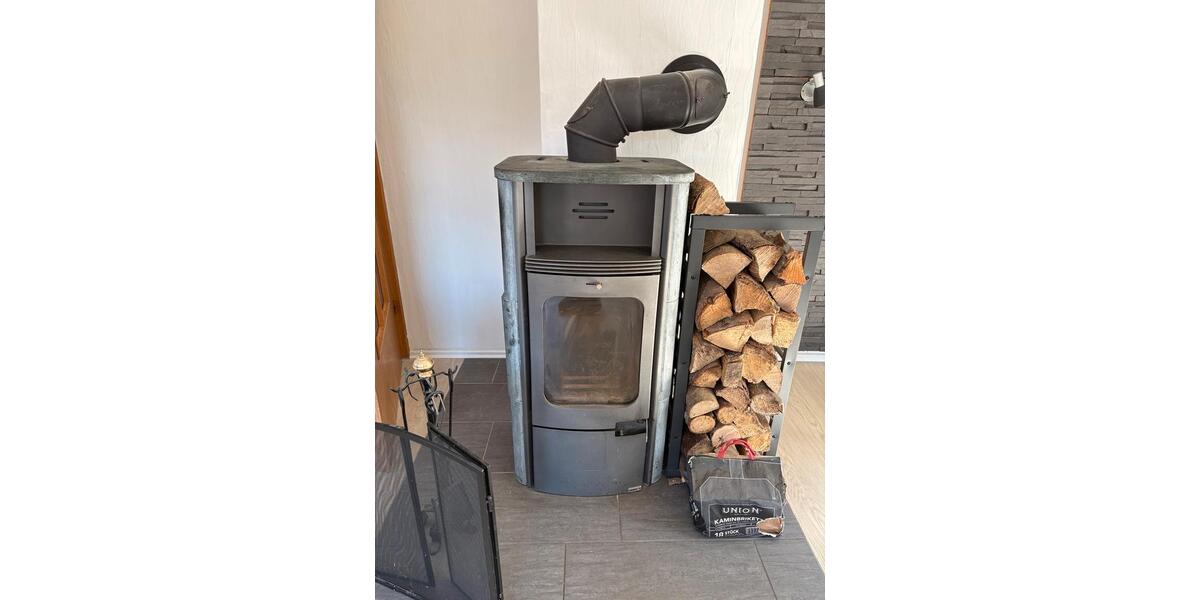 Dachgeschoßwohnung Dransfeld - 4 Zimmer, 87 m&sup2;, 750&euro; | Angebot:26398862